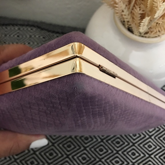 Textured Clutch - Picture 4 of 6